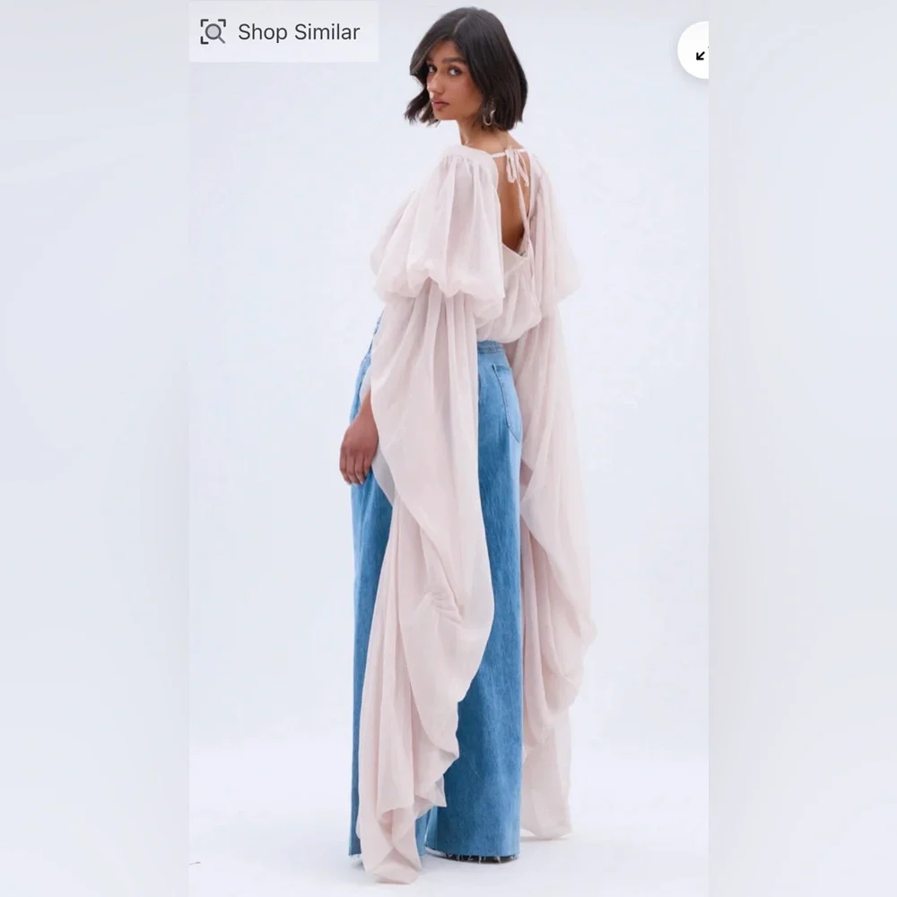 AKIRA Statement Blouse - Flowy Long Sleeve Top - Small - Picture 1 of 8